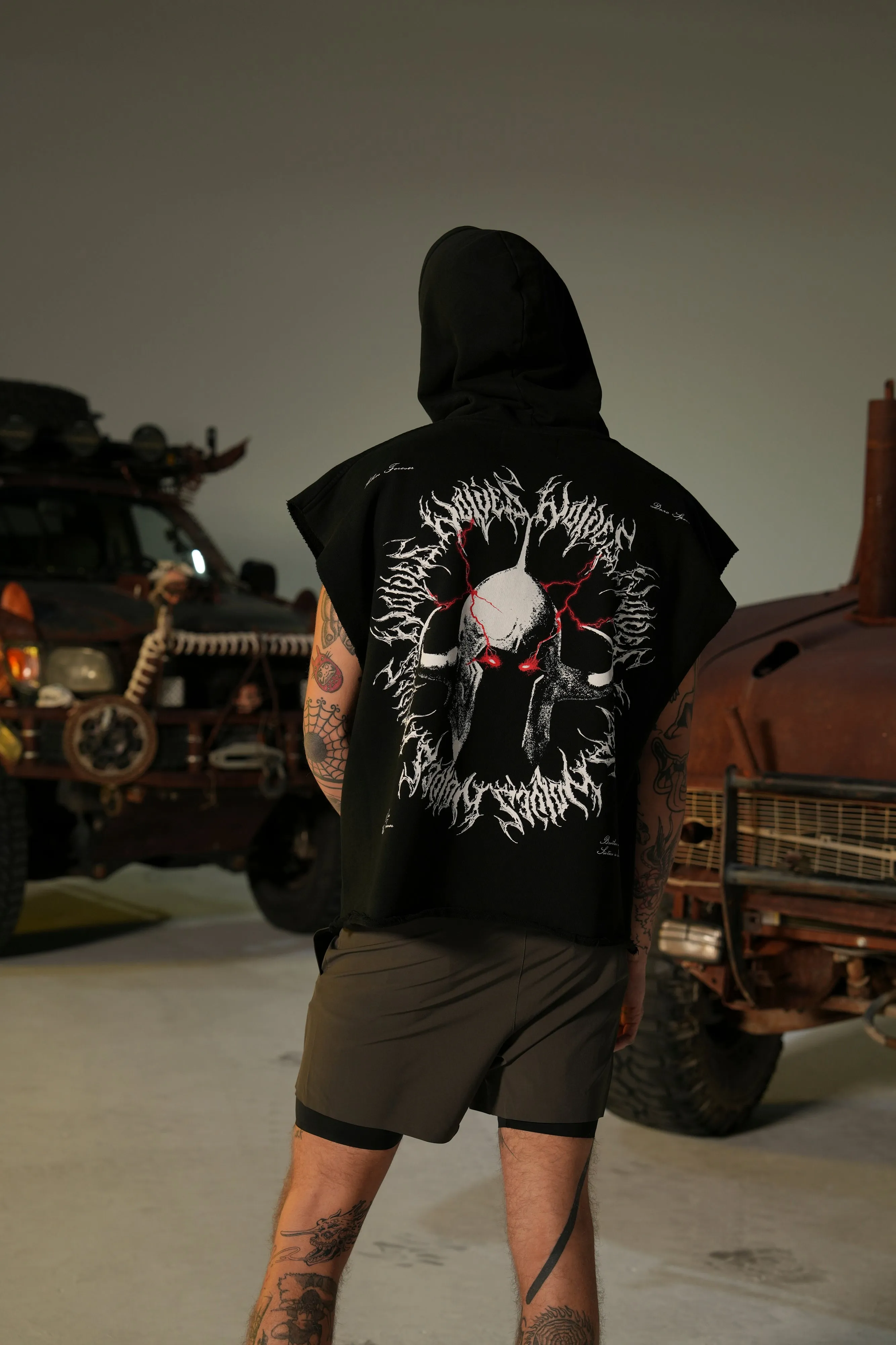 Ragnarok "Grunge" Cut-Off Hoodie in Black